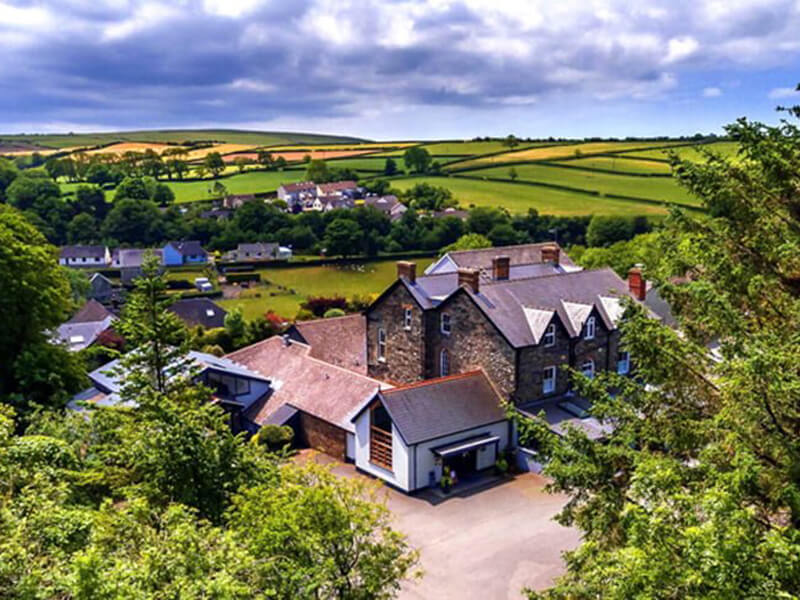 Wolfscastle Country Hotel